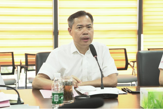 上哪个平台买足球好